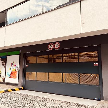 White Pearl Studio With Parking In Holesovice Prague Ngoại thất bức ảnh