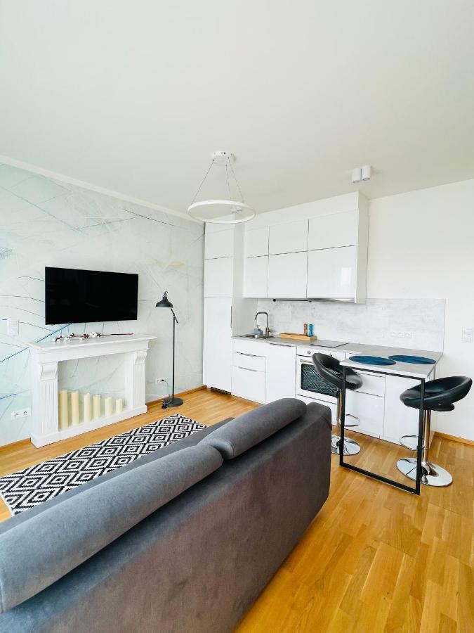 White Pearl Studio With Parking In Holesovice Prague Ngoại thất bức ảnh